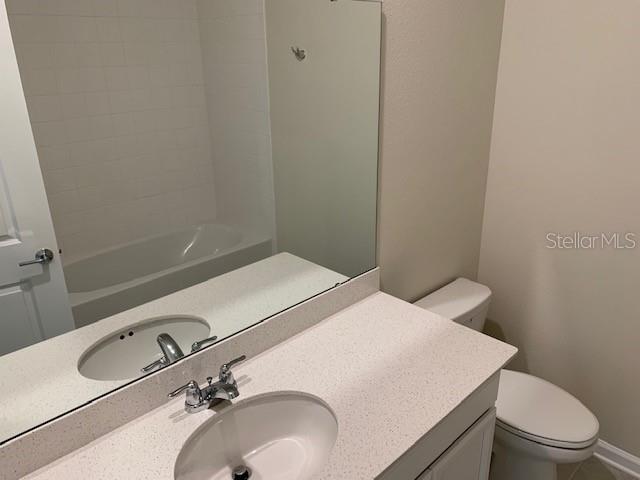 Image 9 of 25 For 16441 Champlain Street