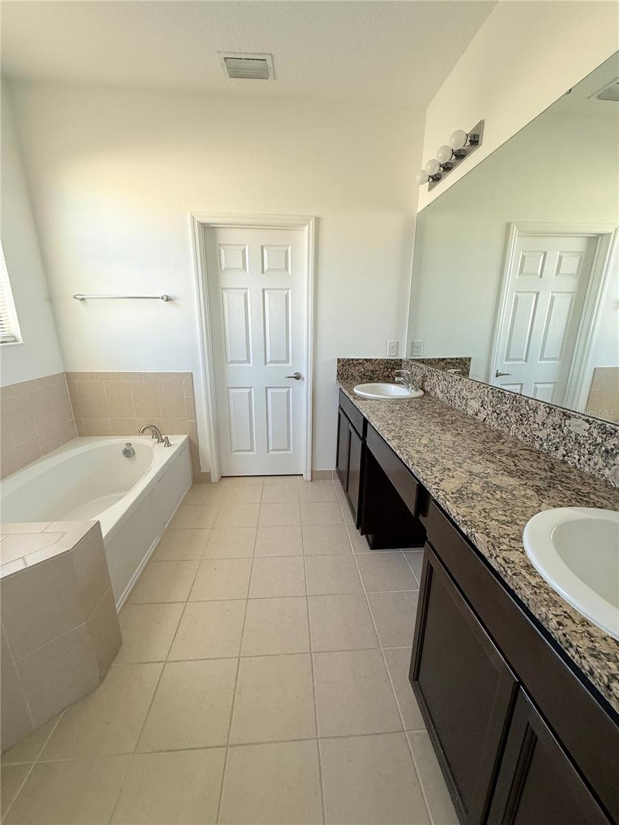 Image 20 of 30 For 1779 Portofino Meadows Boulevard