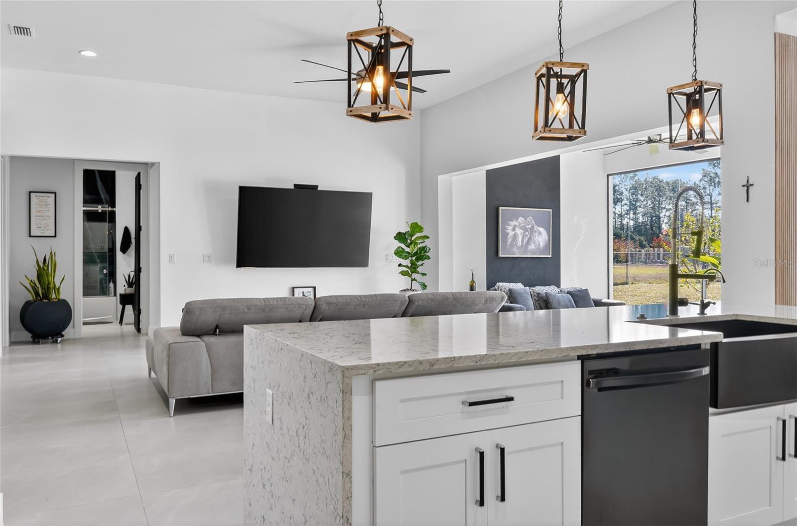 Image 22 of 60 For 19438 Sheldon Street