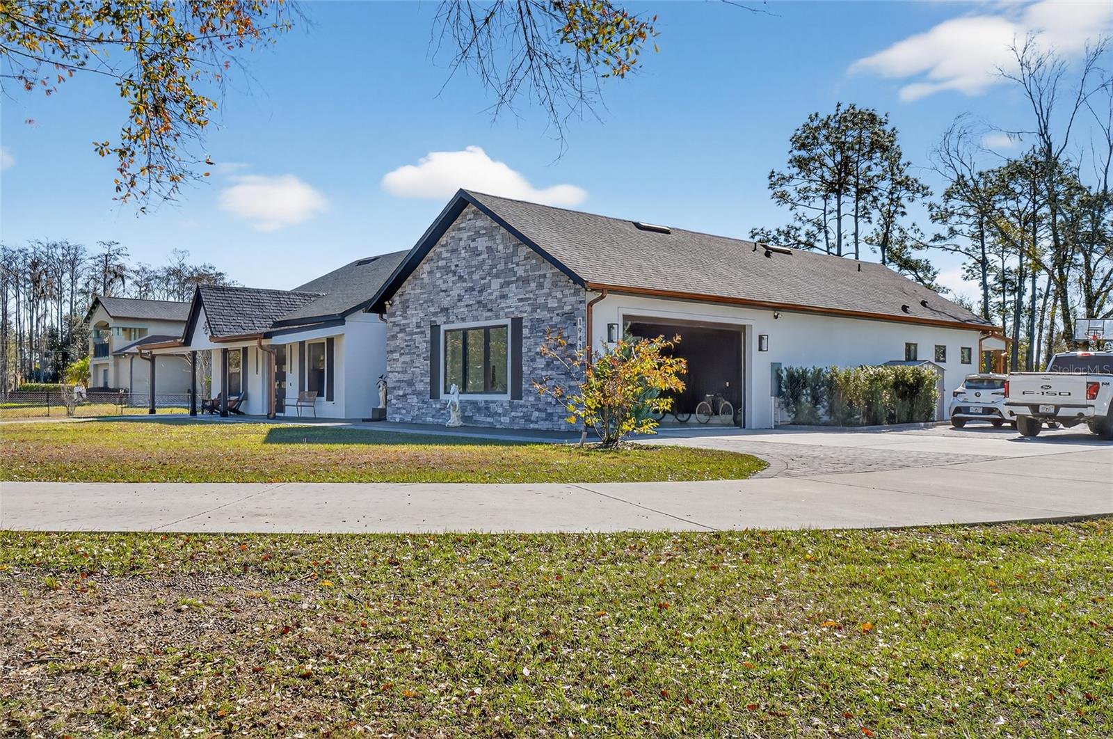 Image 3 of 60 For 19438 Sheldon Street