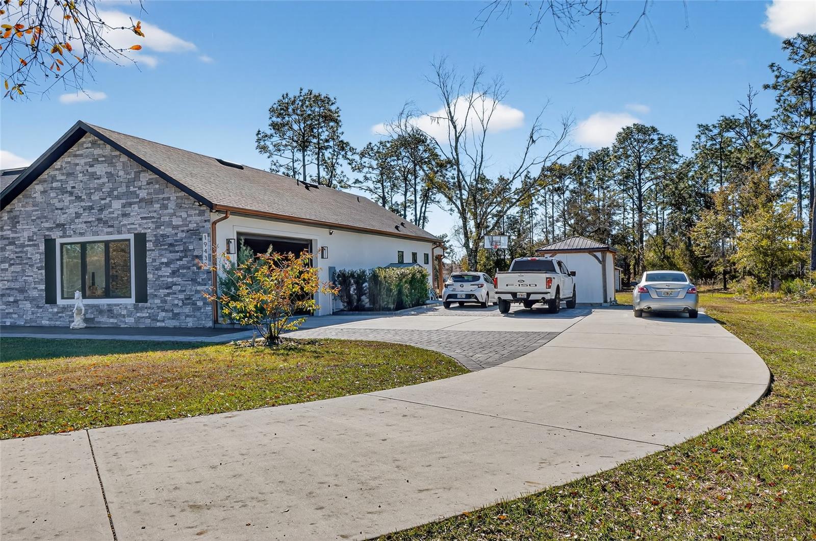 Image 5 of 60 For 19438 Sheldon Street