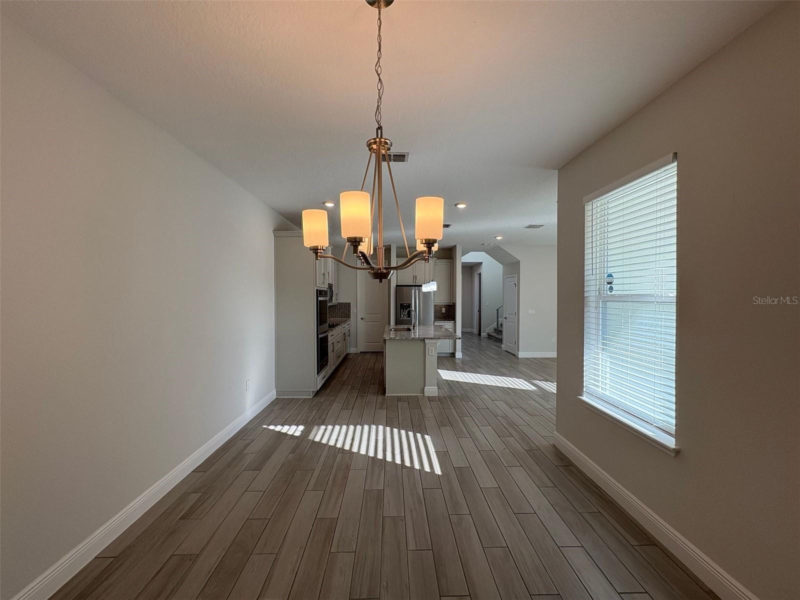 Image 7 of 26 For 7133 Carrickbend Lane