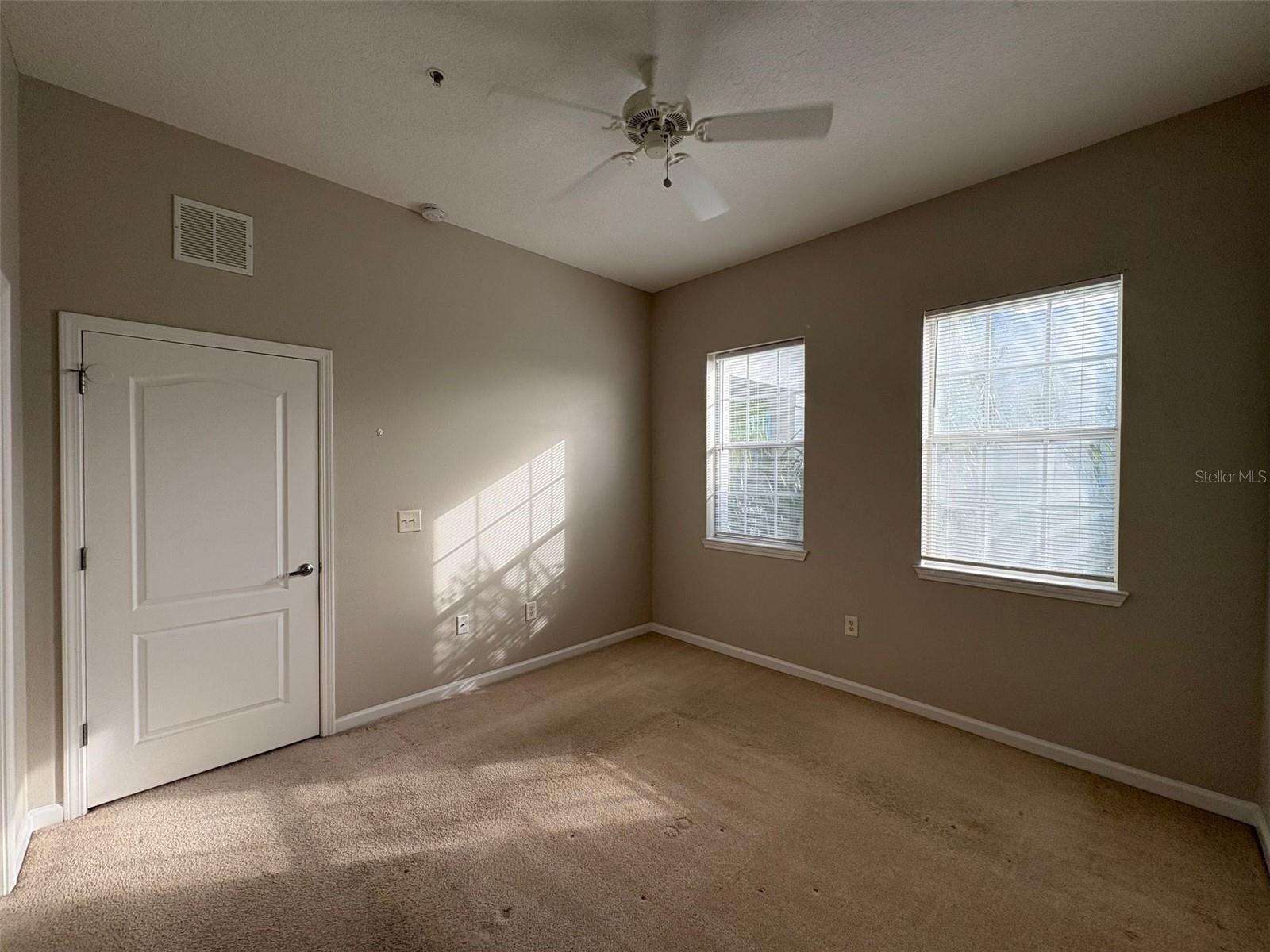 Image 15 of 30 For 5252 Cane Island Loop 301