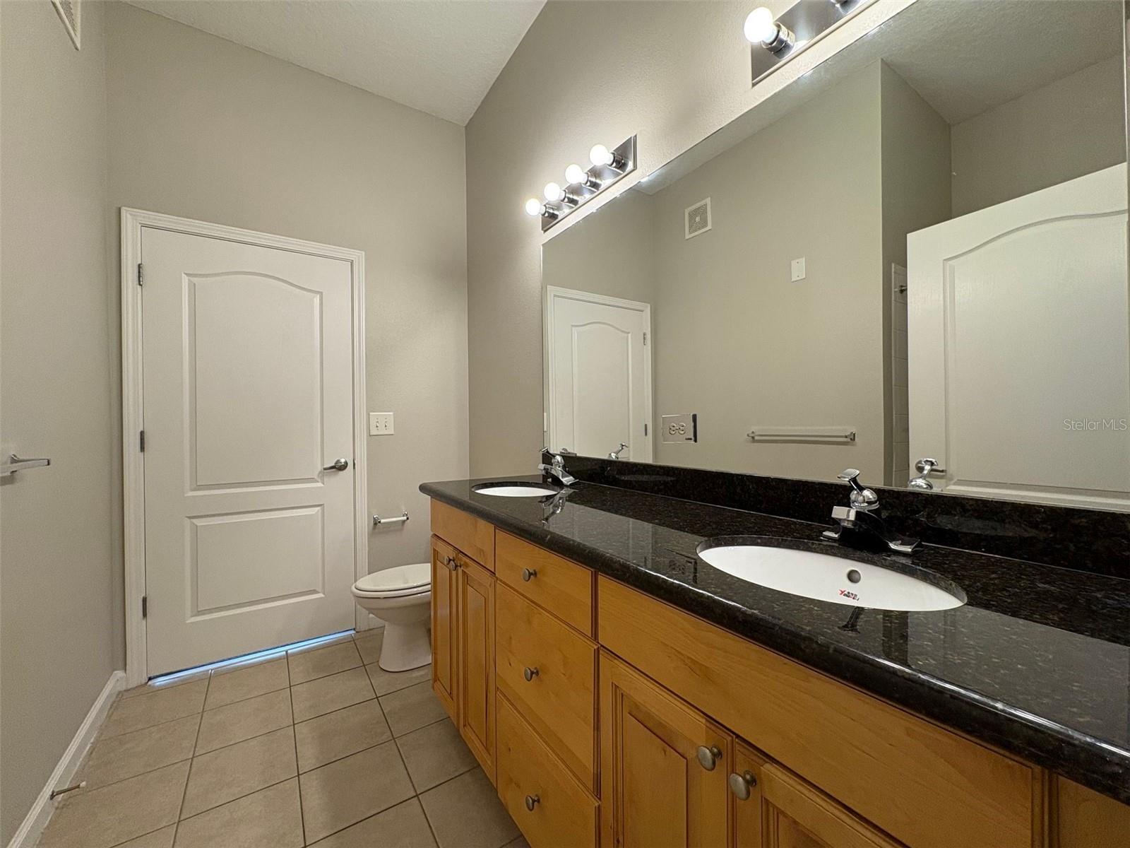 Image 17 of 30 For 5252 Cane Island Loop 301