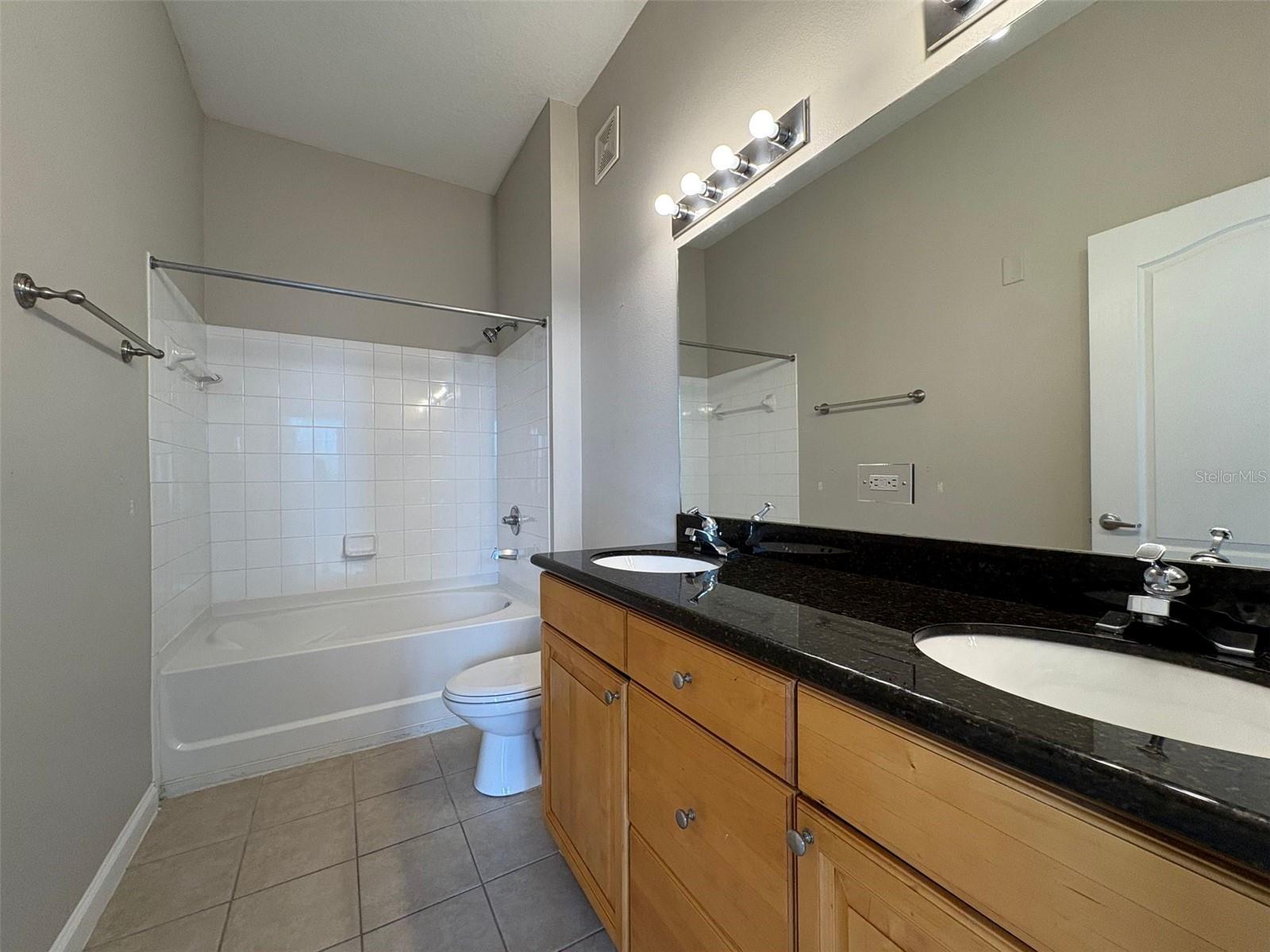 Image 18 of 30 For 5252 Cane Island Loop 301