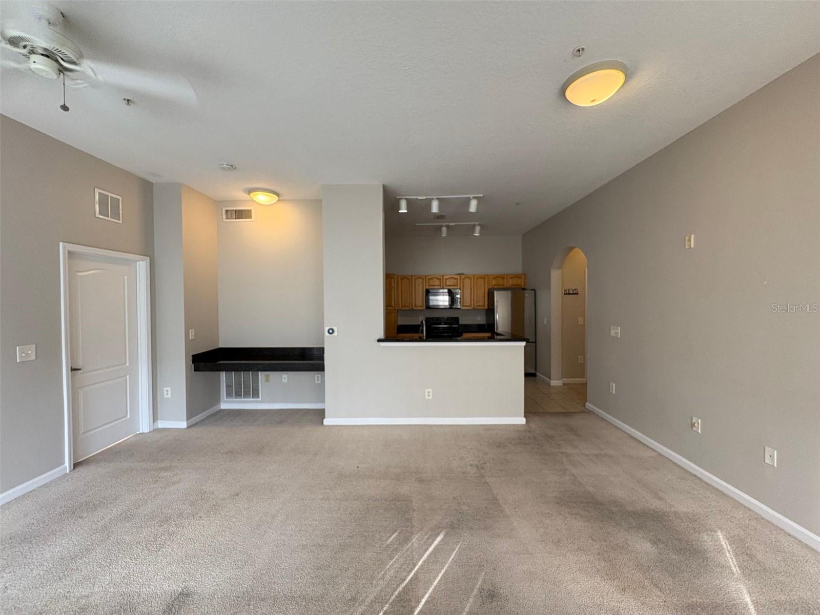 Image 6 of 30 For 5252 Cane Island Loop 301