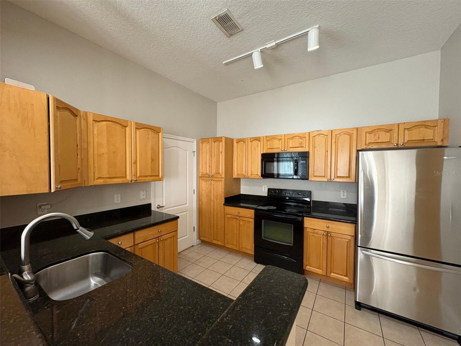 Image 9 of 30 For 5252 Cane Island Loop 301