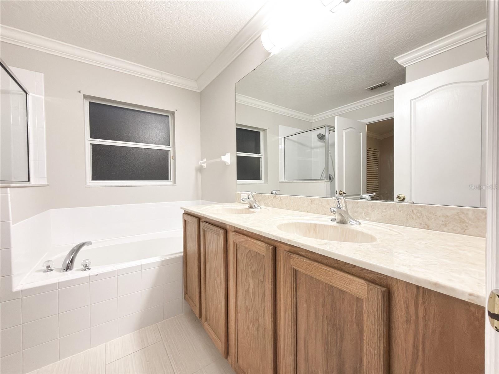 Image 20 of 25 For 14635 Keelford Way