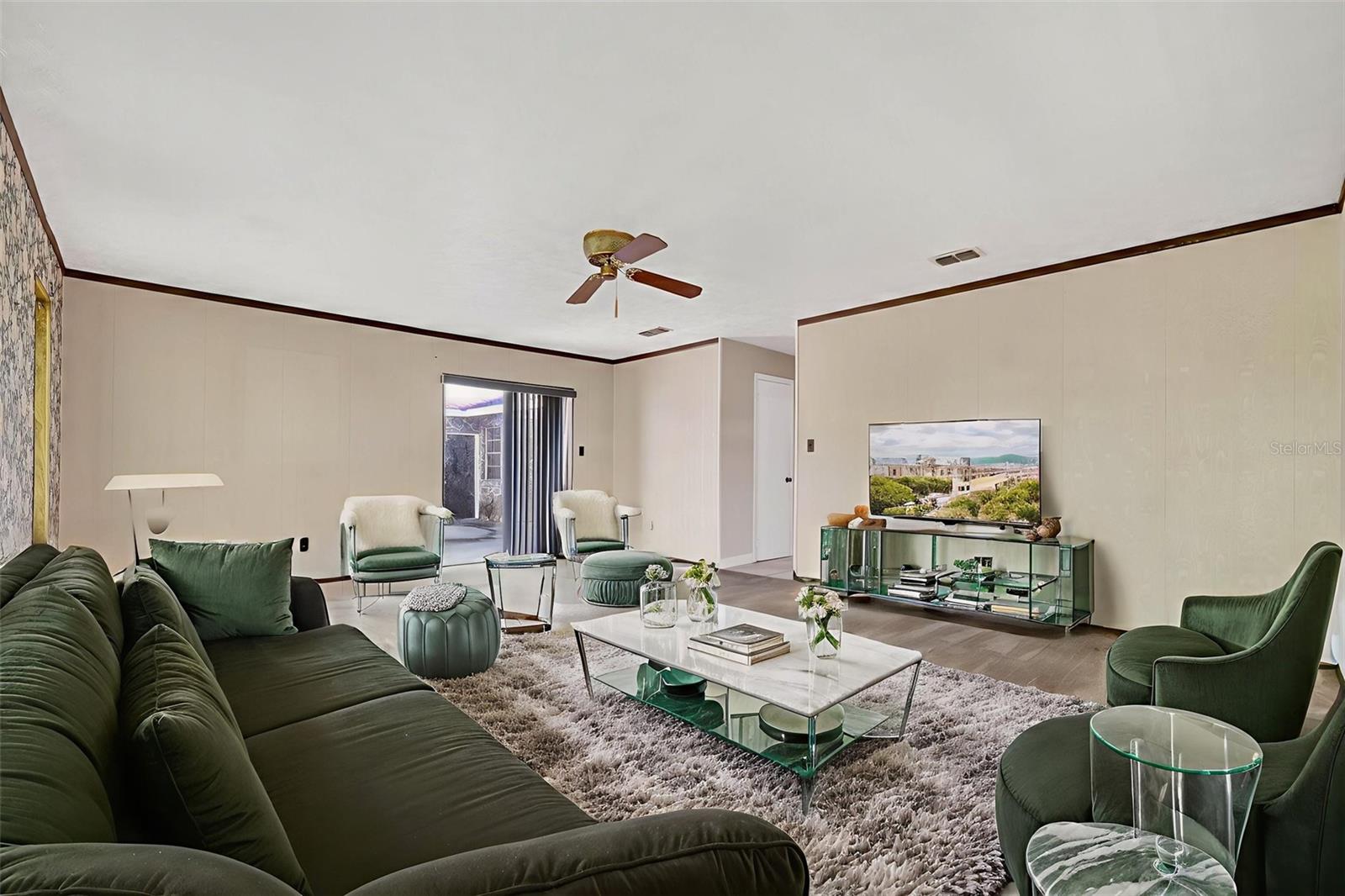 Image 11 of 38 For 10320 Brownwood Avenue