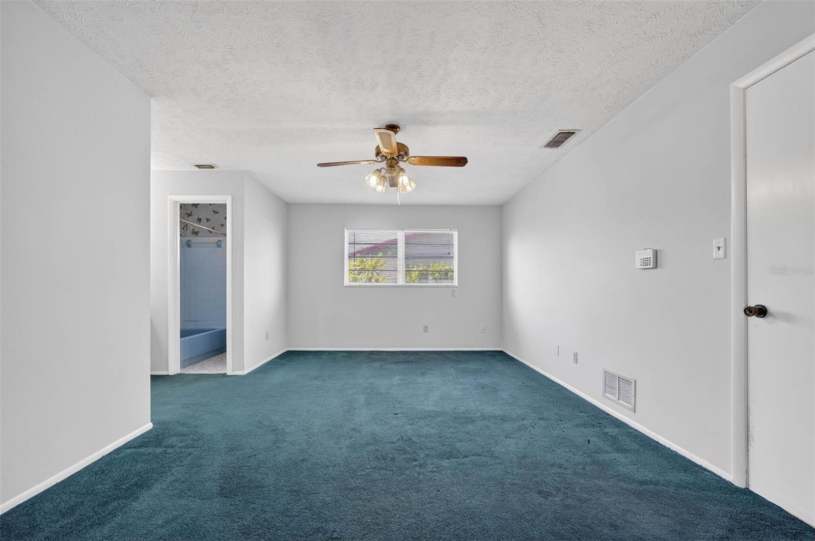 Image 12 of 38 For 10320 Brownwood Avenue