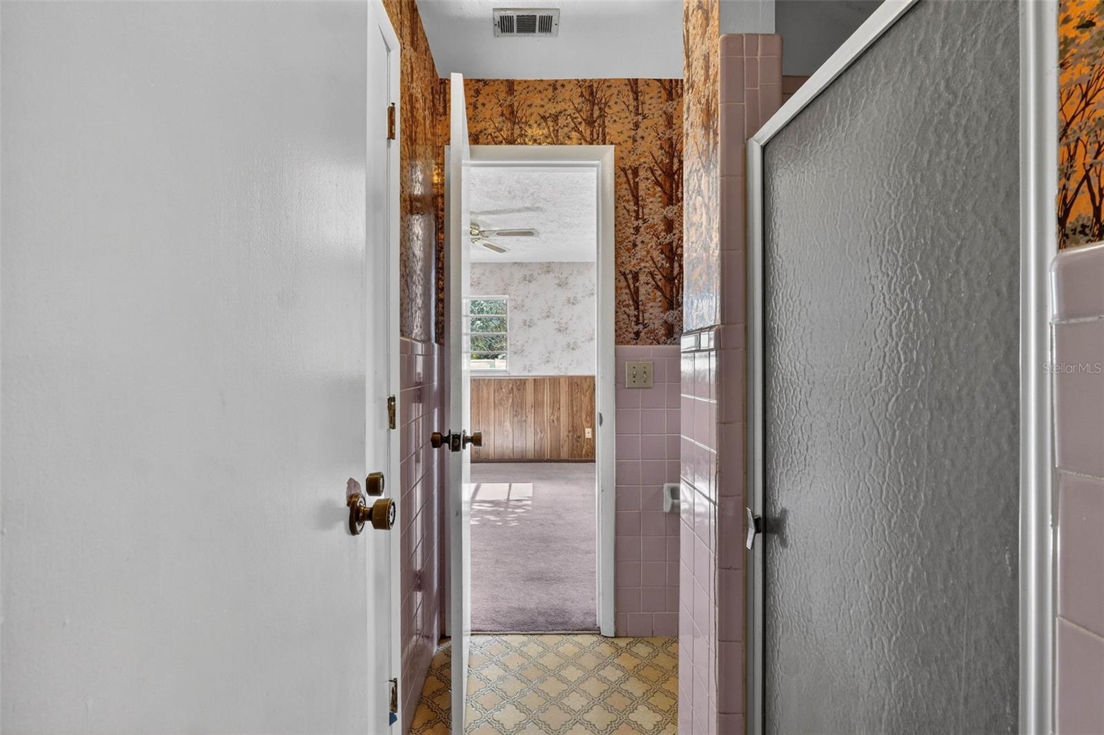 Image 18 of 38 For 10320 Brownwood Avenue