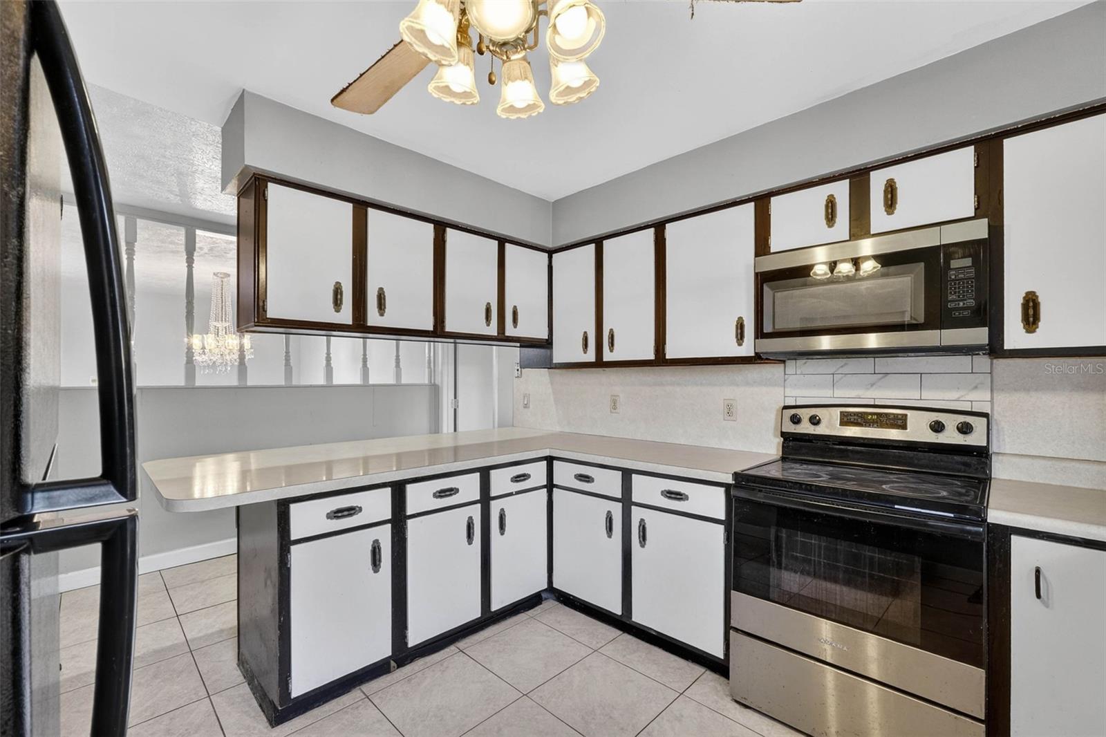 Image 7 of 38 For 10320 Brownwood Avenue