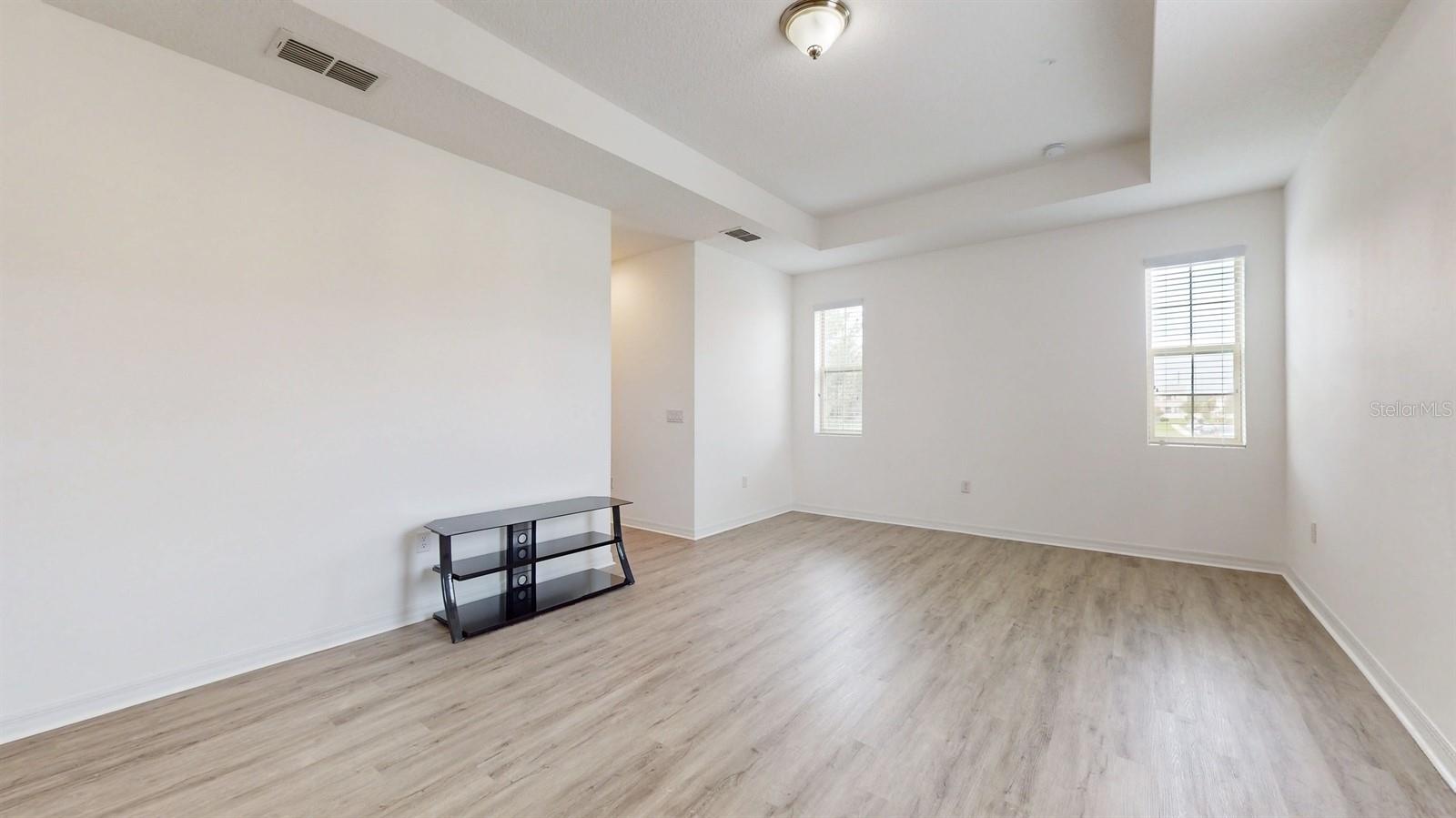 Image 11 of 25 For 14315 Swanley Street