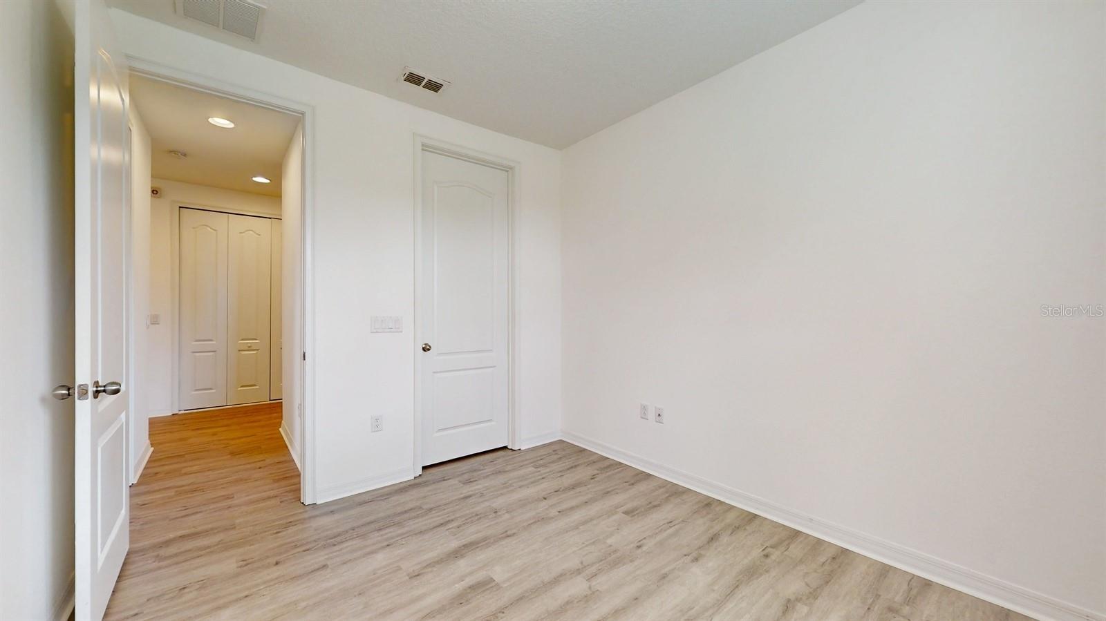 Image 19 of 25 For 14315 Swanley Street