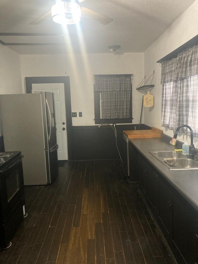 Image 12 of 17 For 439 New York Avenue