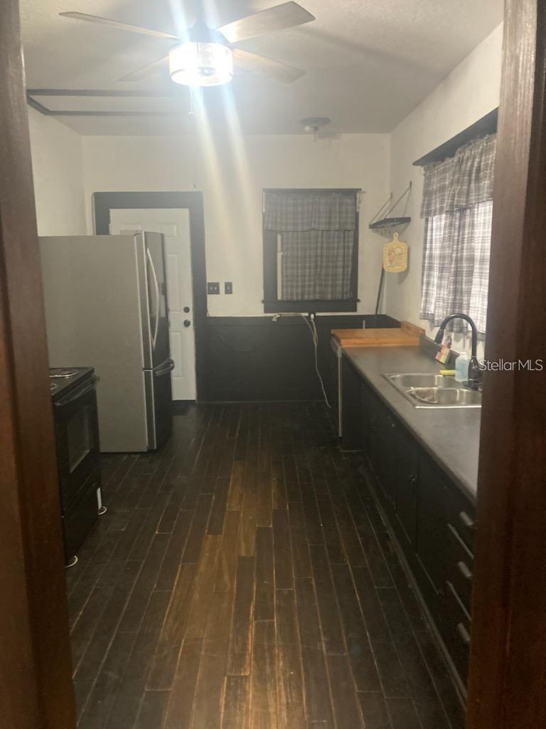 Image 16 of 17 For 439 New York Avenue