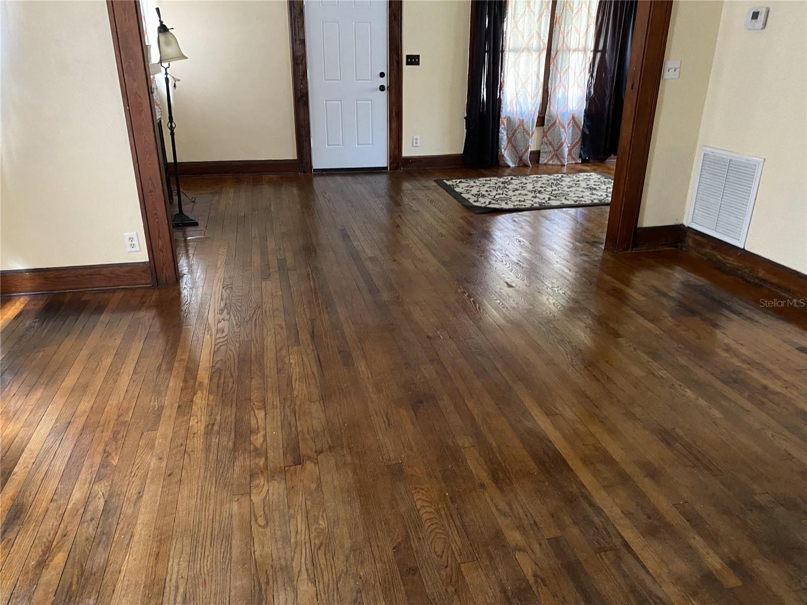 Image 6 of 17 For 439 New York Avenue