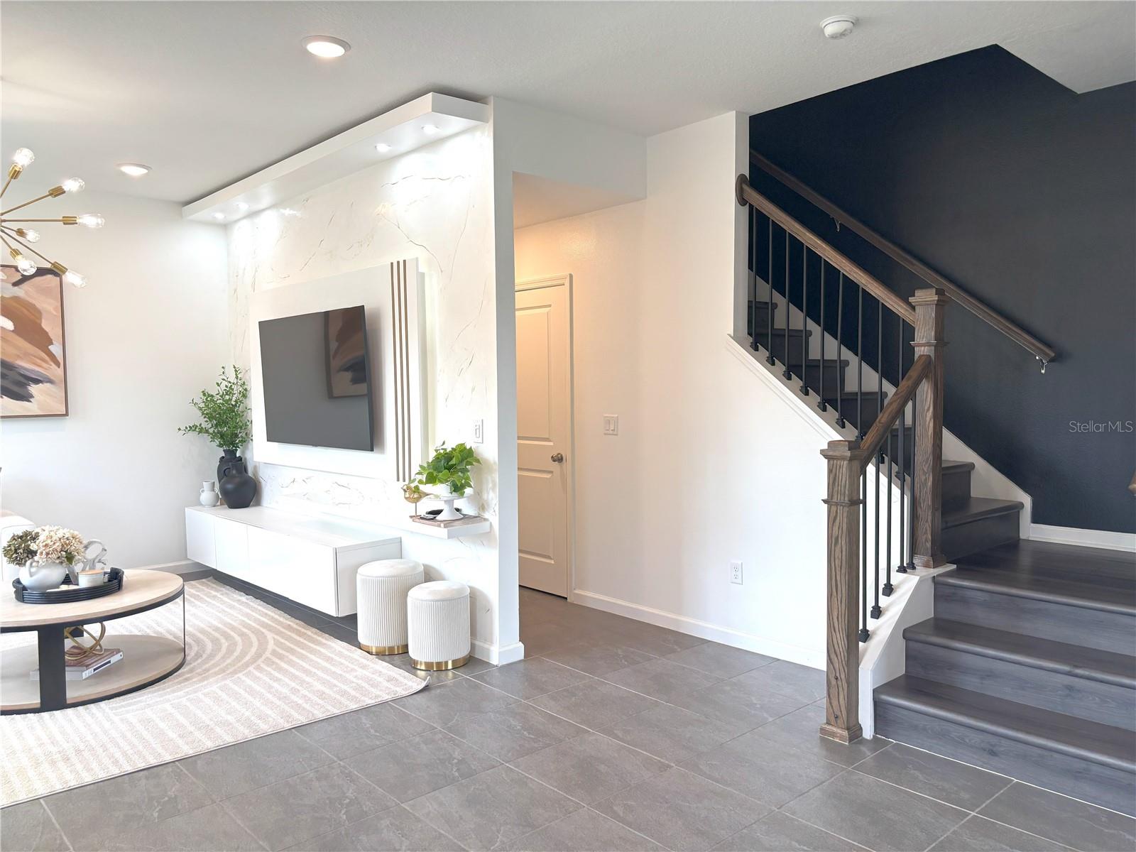 Image 23 of 30 For 921 Spring Palms Loop