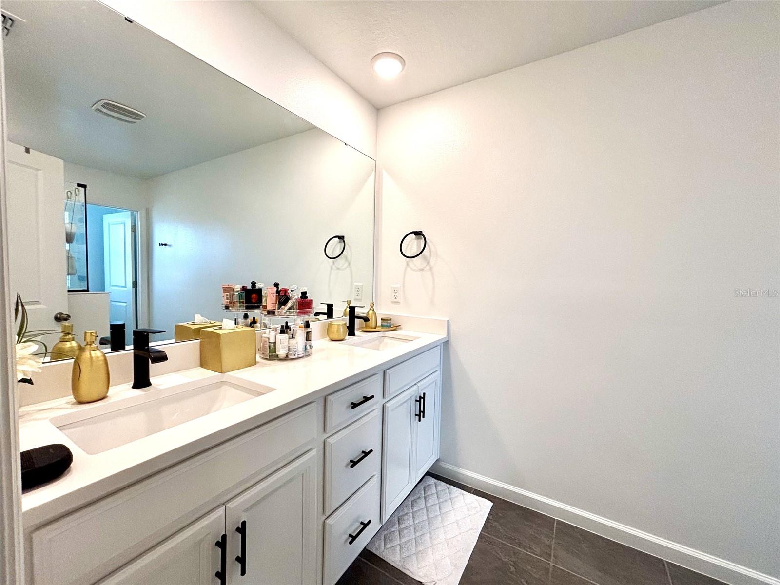 Image 3 of 30 For 921 Spring Palms Loop