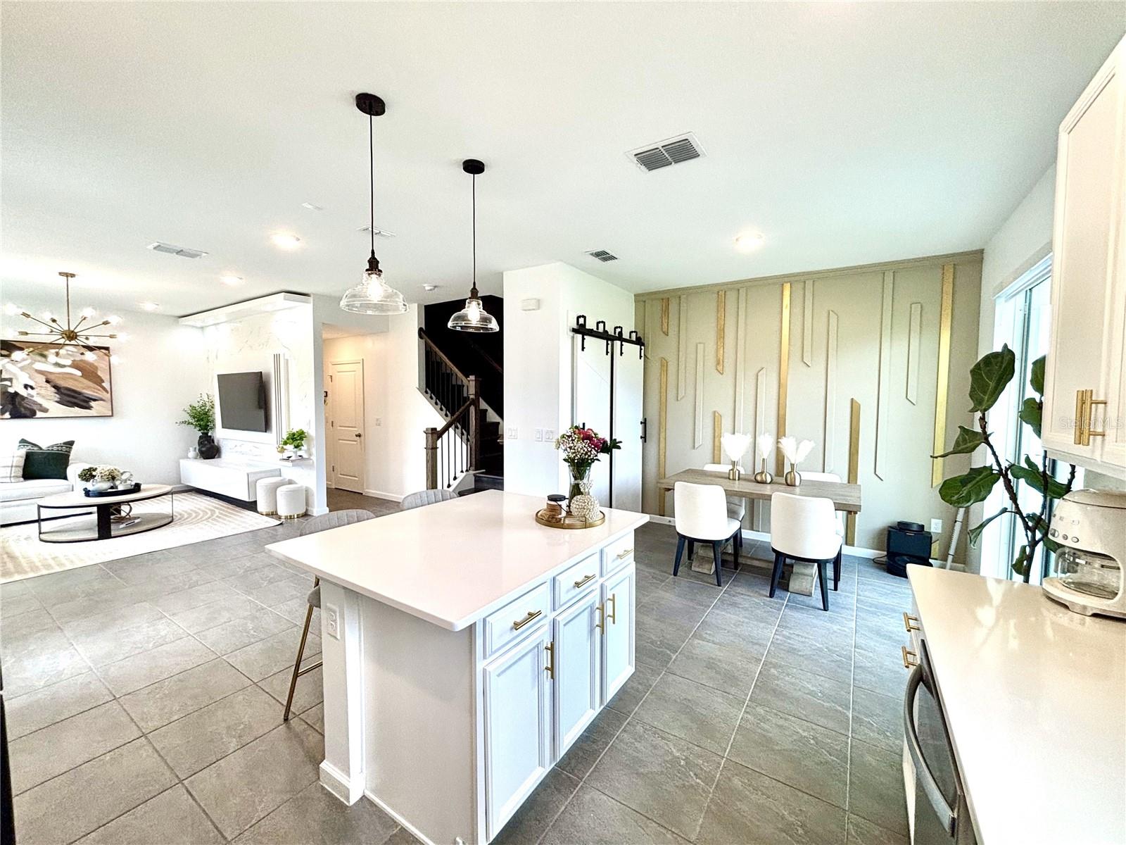 Image 5 of 30 For 921 Spring Palms Loop