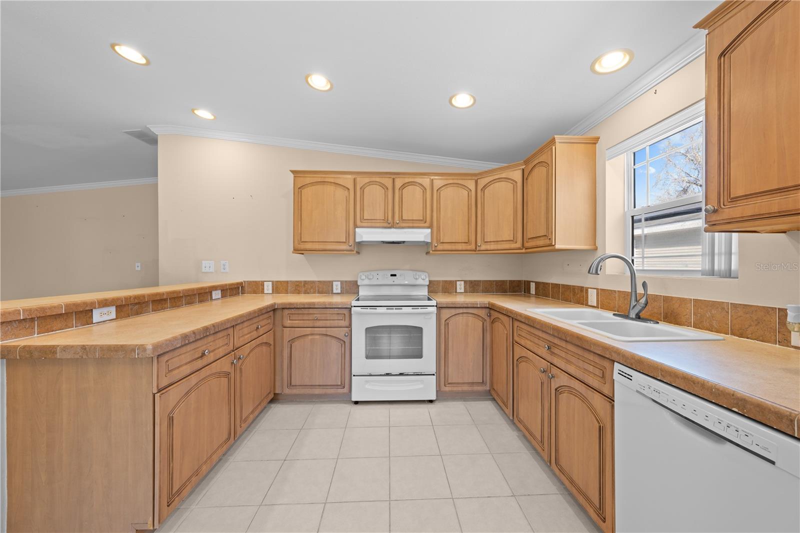 Image 4 of 43 For 1017 Patrick Street