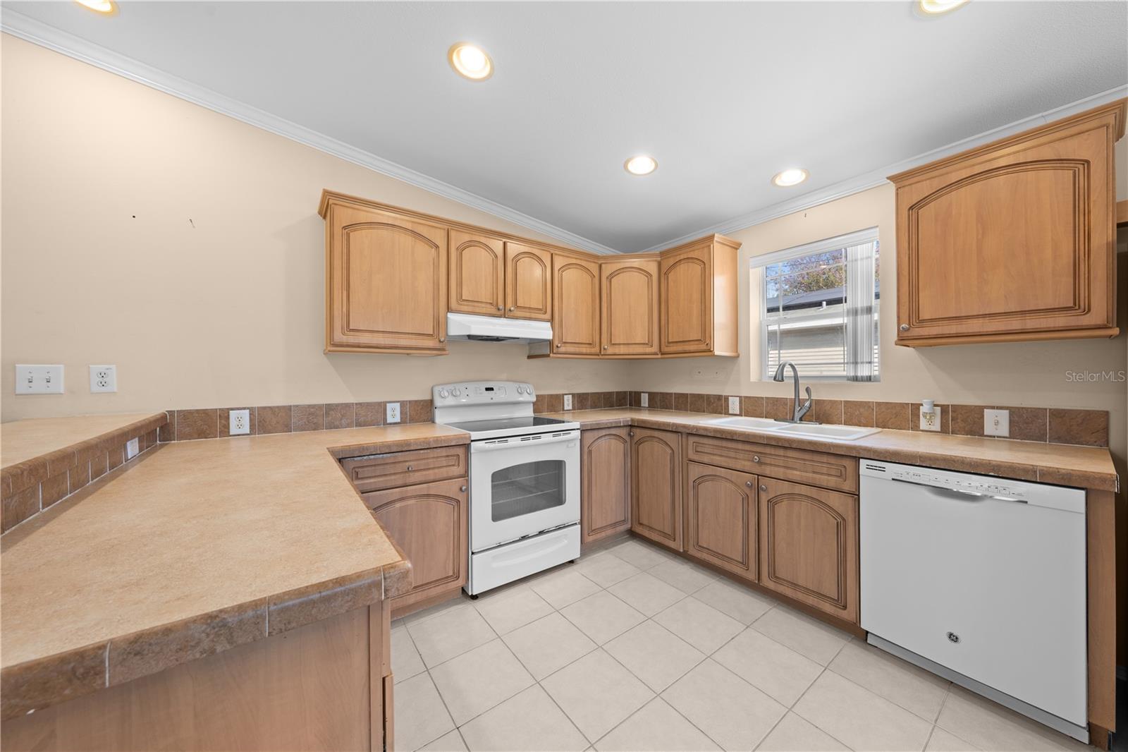 Image 6 of 43 For 1017 Patrick Street