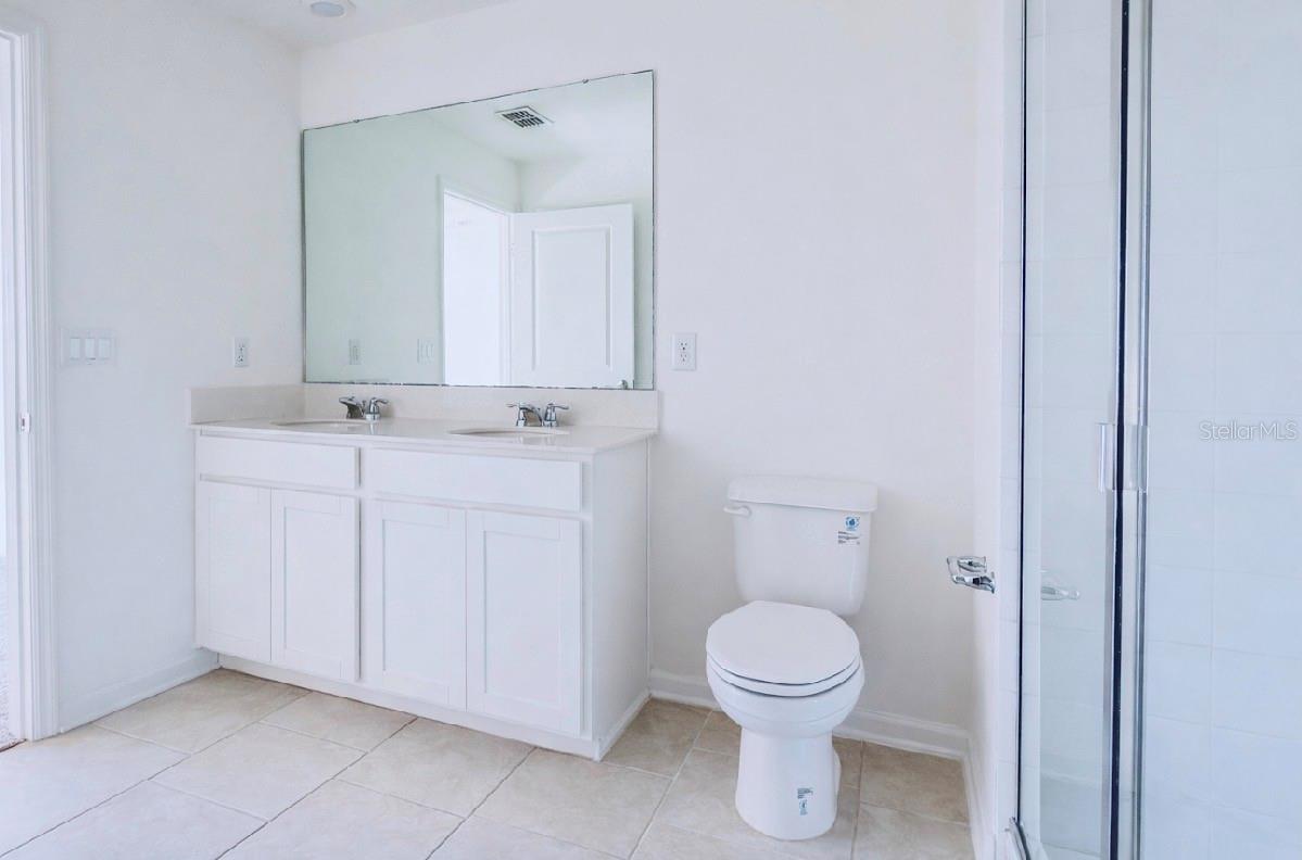 Image 11 of 19 For 9347 Revere Avenue