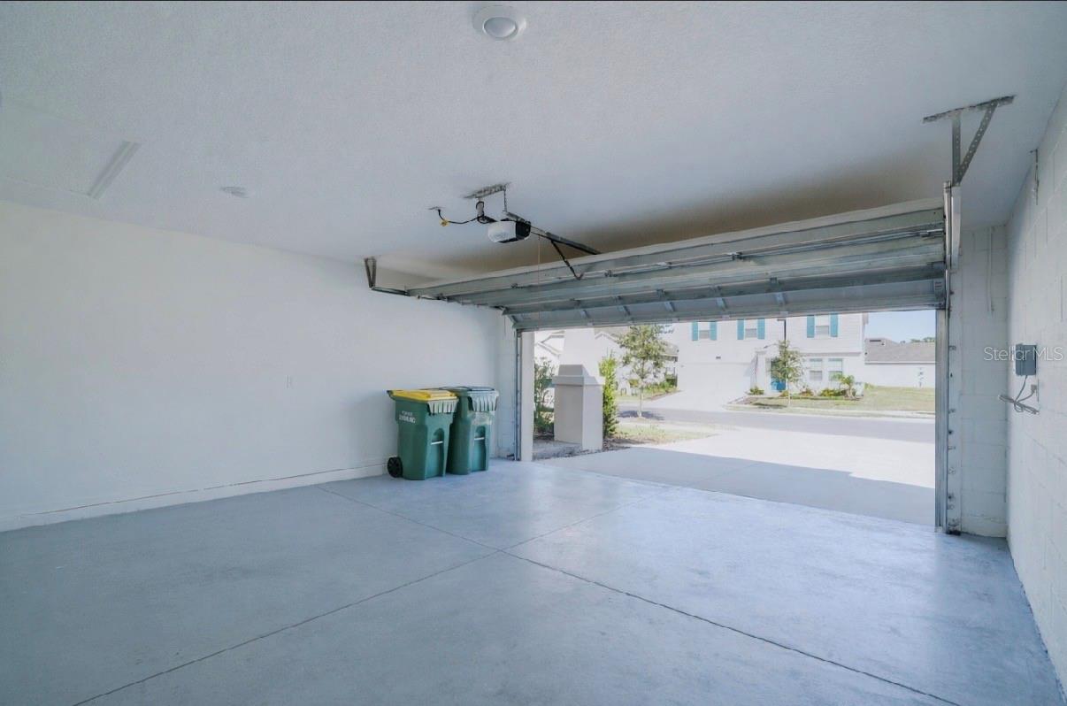 Image 17 of 19 For 9347 Revere Avenue