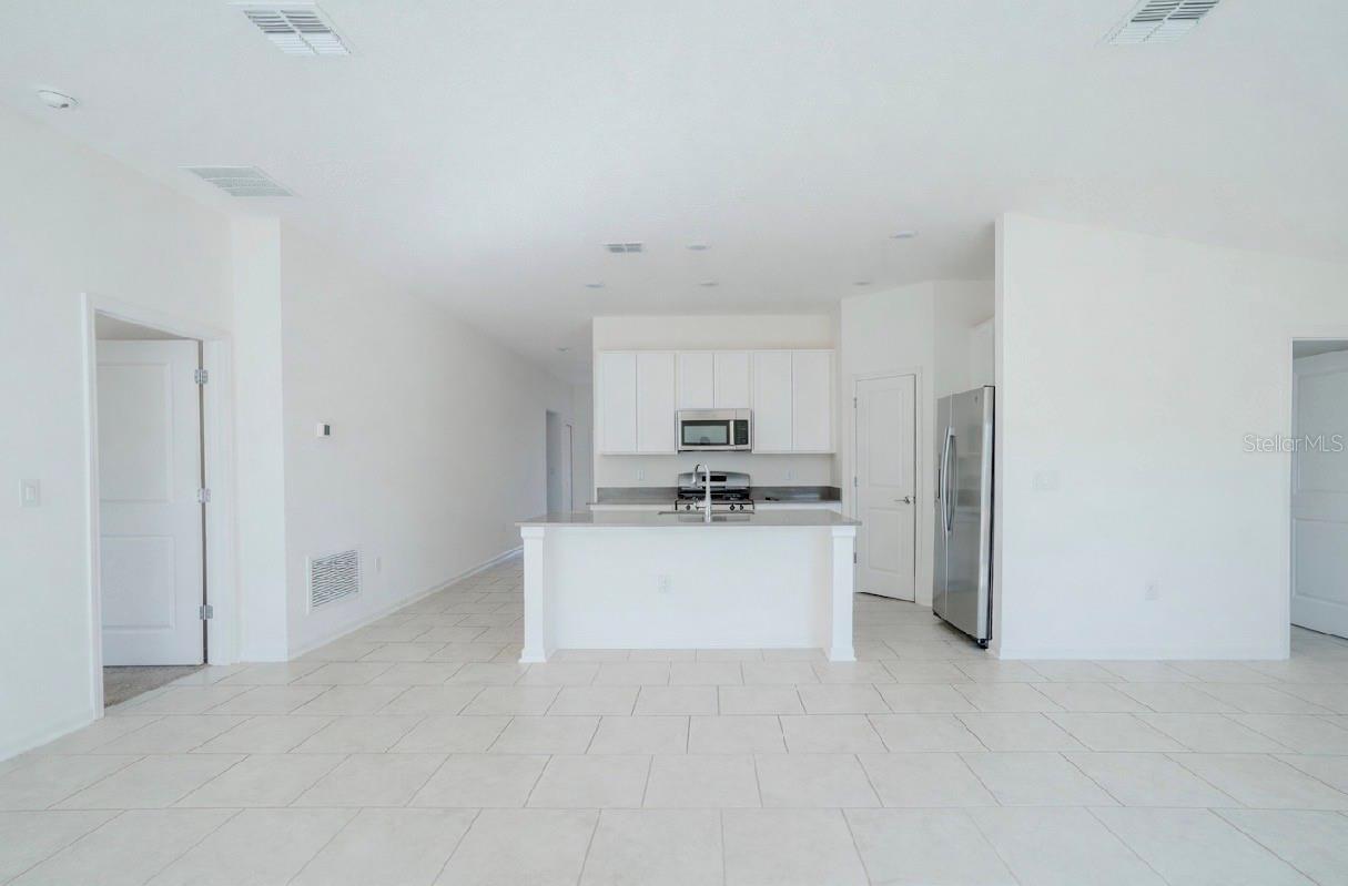 Image 9 of 19 For 9347 Revere Avenue