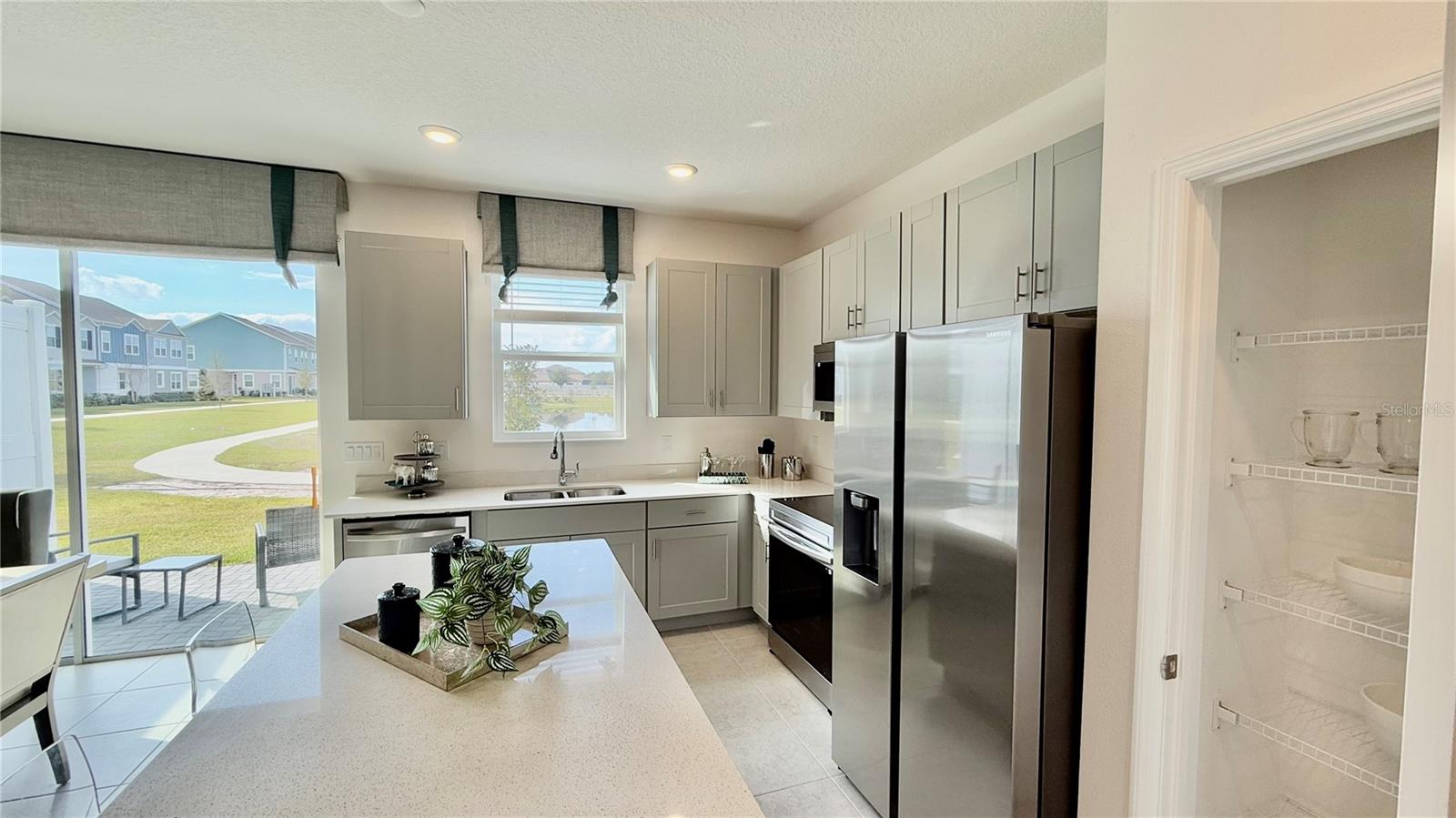 Image 15 of 34 For 1340 Stockwell Avenue