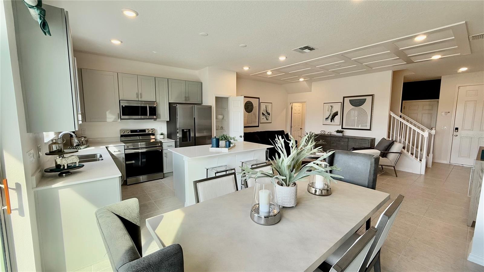 Image 16 of 34 For 1340 Stockwell Avenue