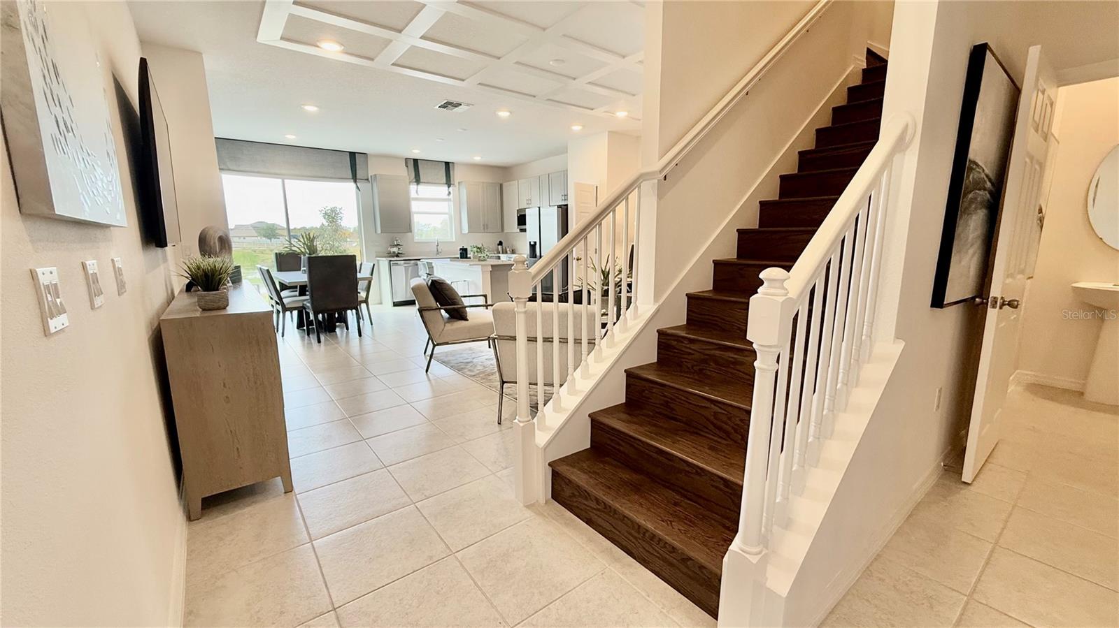 Image 19 of 34 For 1340 Stockwell Avenue