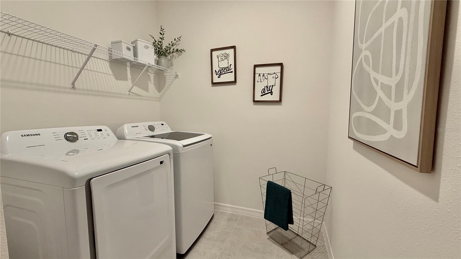 Image 28 of 34 For 1340 Stockwell Avenue