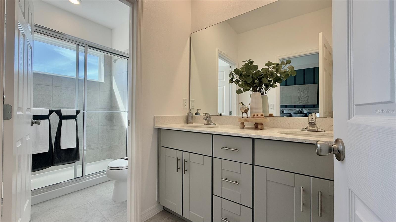 Image 29 of 34 For 1340 Stockwell Avenue