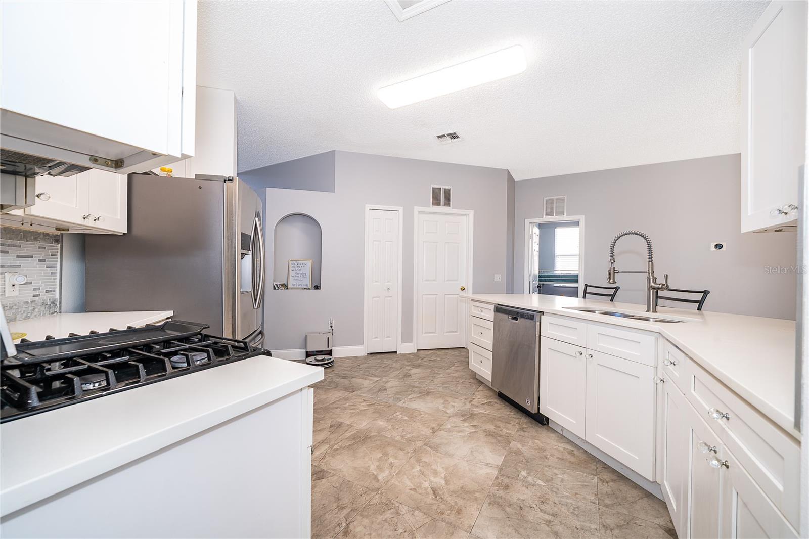 Image 10 of 24 For 5323 Coral Vine Lane