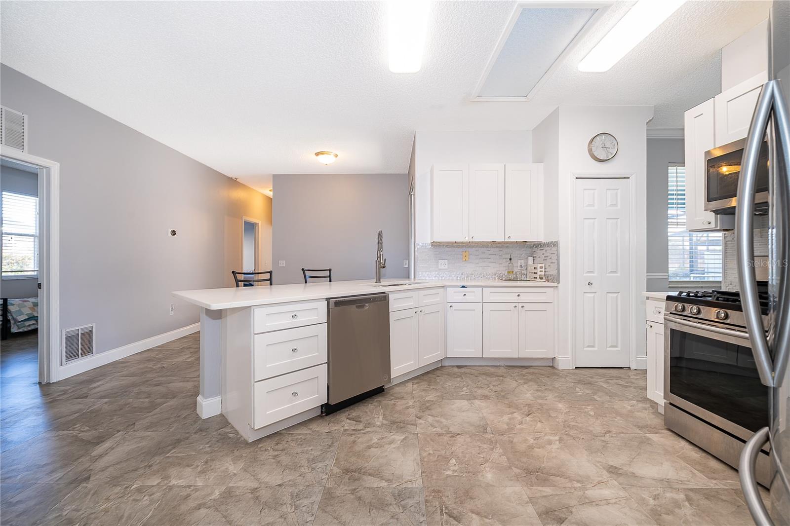 Image 11 of 24 For 5323 Coral Vine Lane