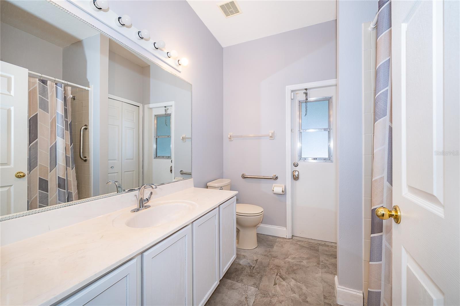 Image 18 of 24 For 5323 Coral Vine Lane