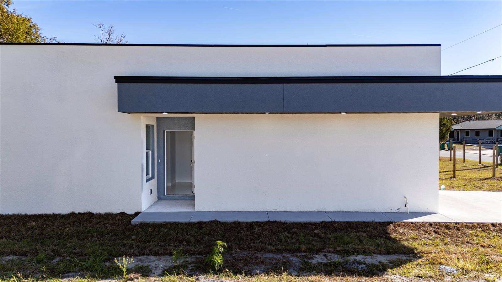 Image 3 of 25 For 1427 Johnson Street