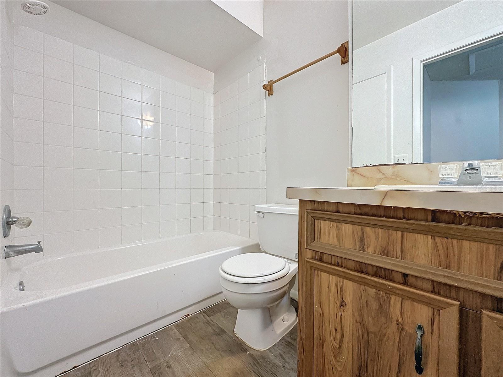 Image 24 of 27 For 4616 Lighthouse Circle 101