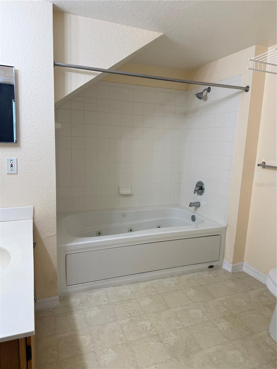 Image 9 of 25 For 4010 San Gallo Drive 103