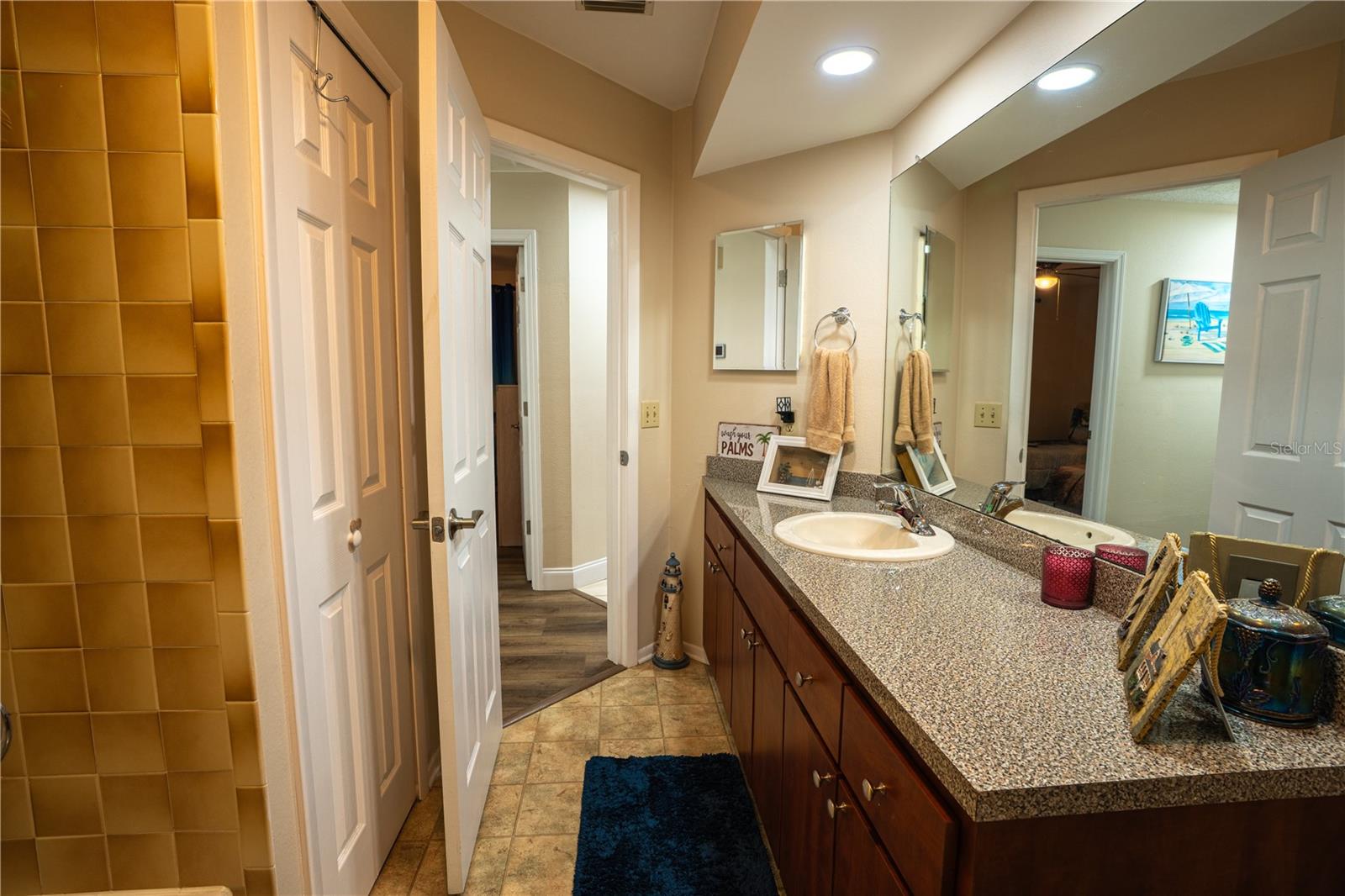 Image 19 of 25 For 5283 Kirkwood Avenue