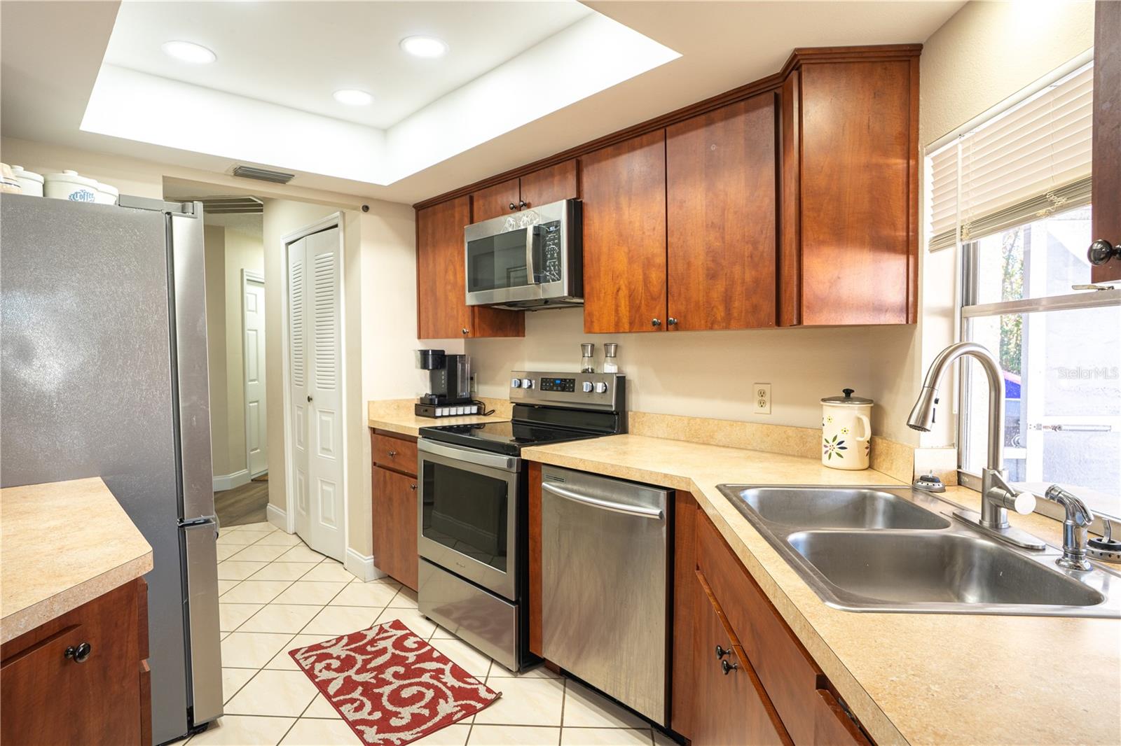 Image 7 of 25 For 5283 Kirkwood Avenue