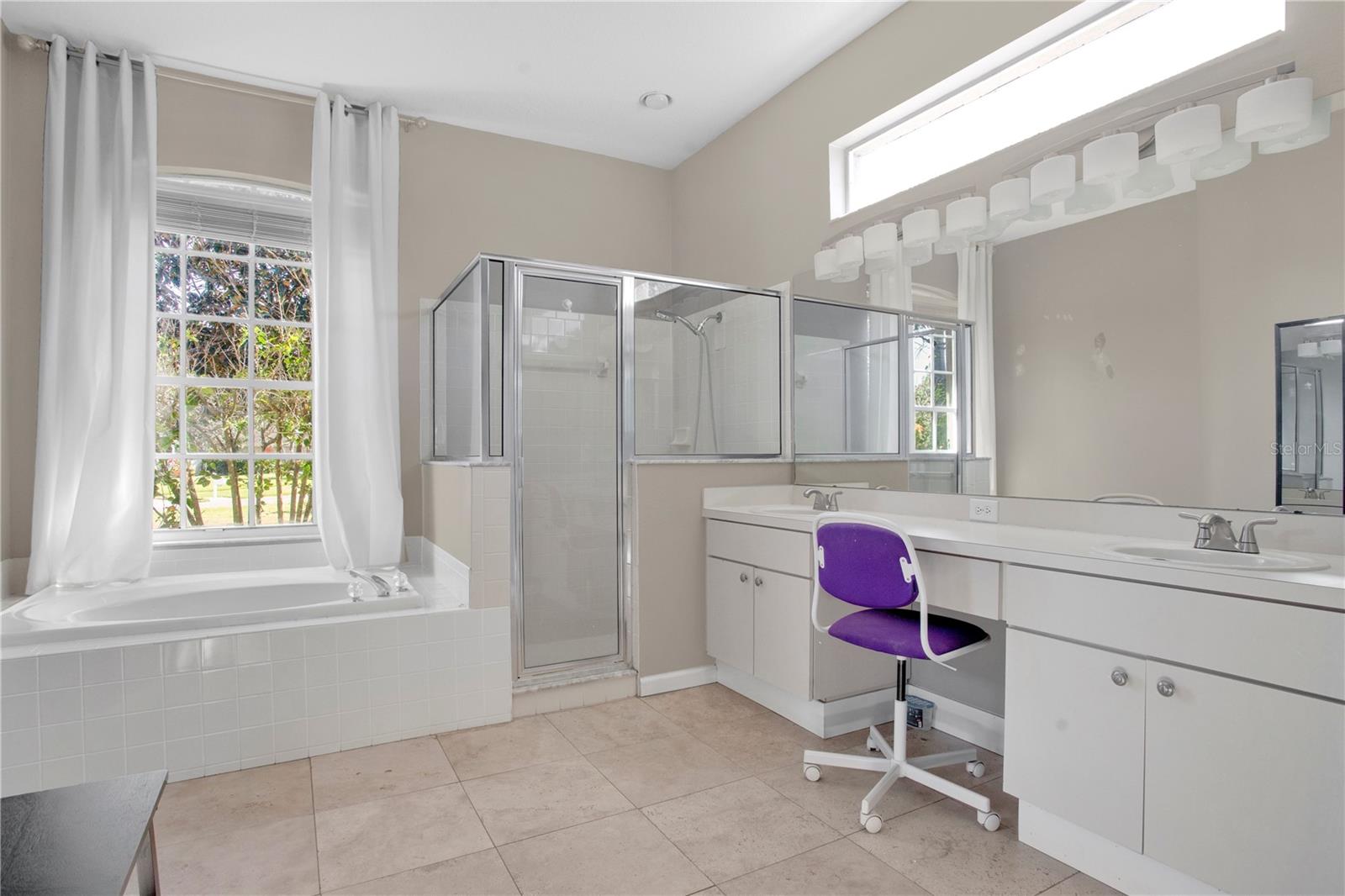 Image 22 of 42 For 10003 Country Carriage Circle