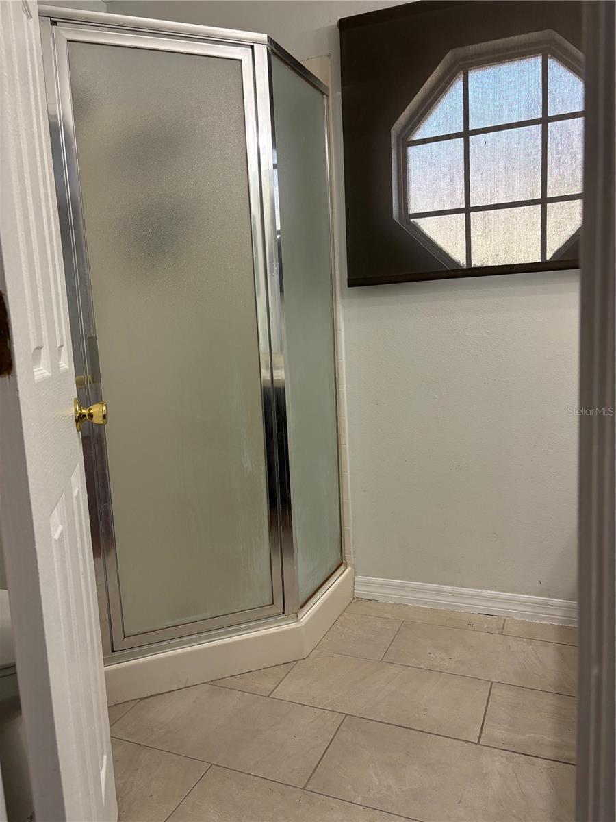 Image 15 of 24 For 673 Eldron Avenue