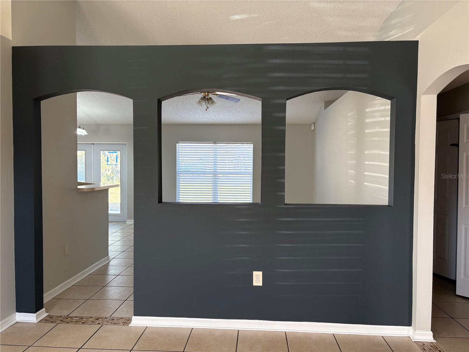 Image 6 of 24 For 673 Eldron Avenue