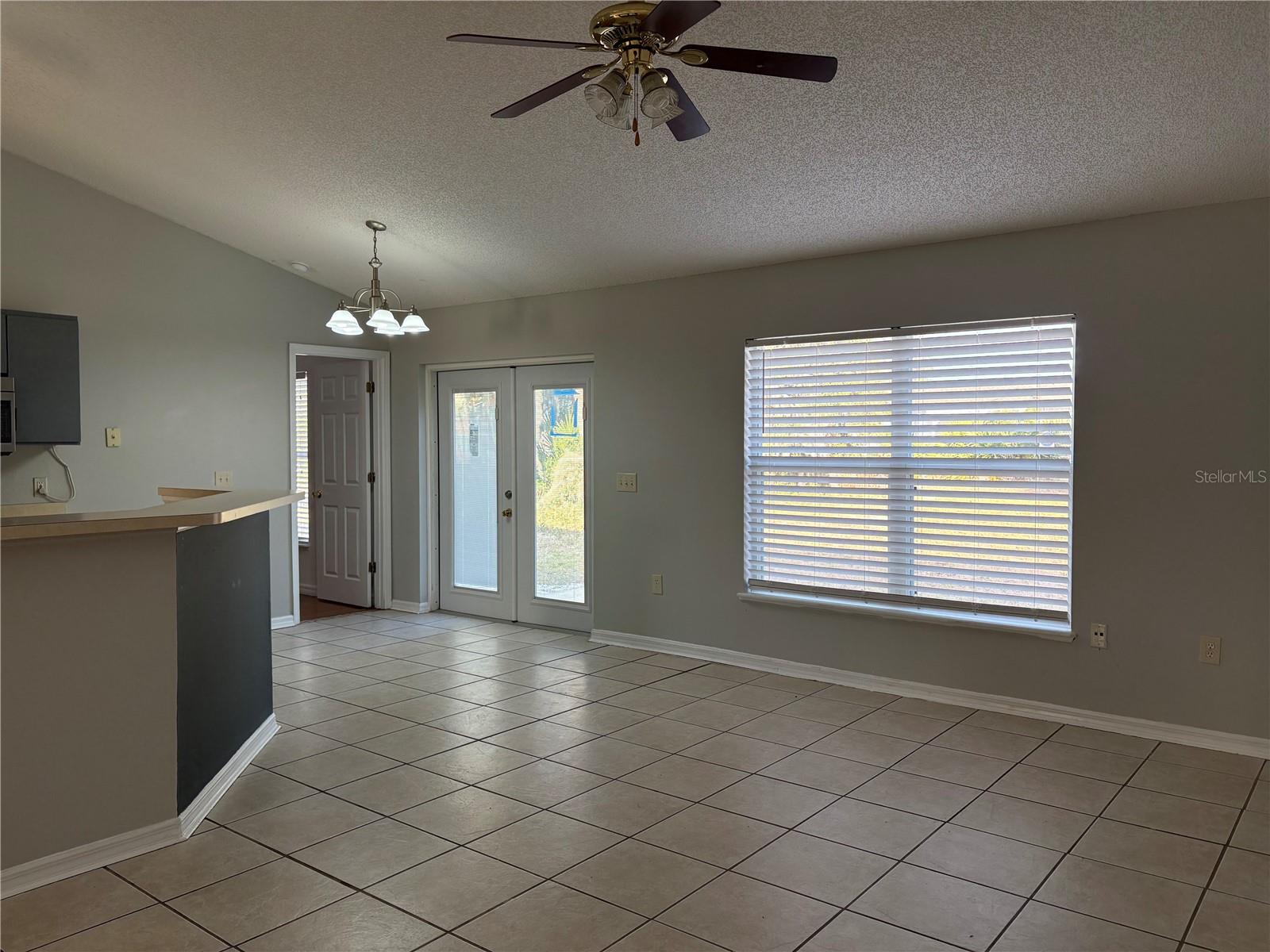 Image 9 of 24 For 673 Eldron Avenue