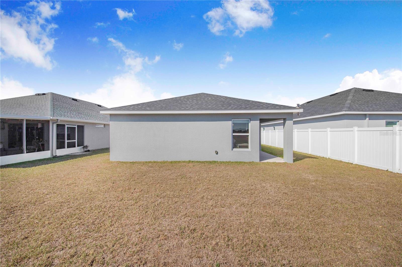 Image 14 of 37 For 941 Aruba Avenue