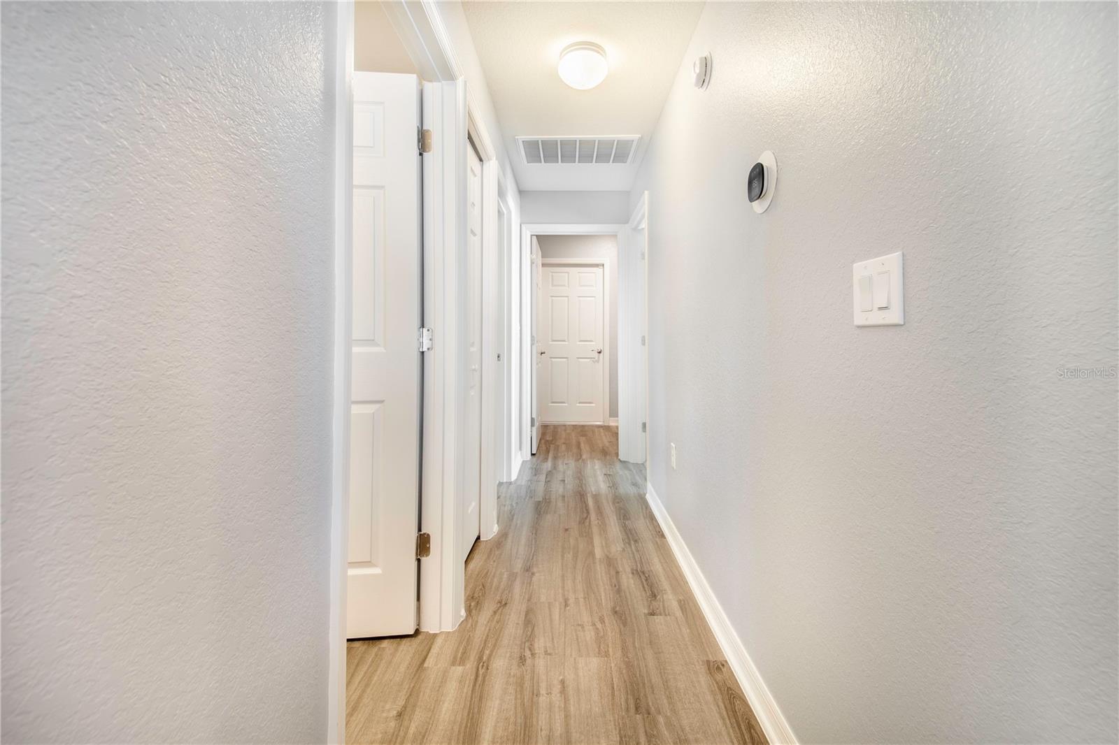 Image 27 of 37 For 941 Aruba Avenue