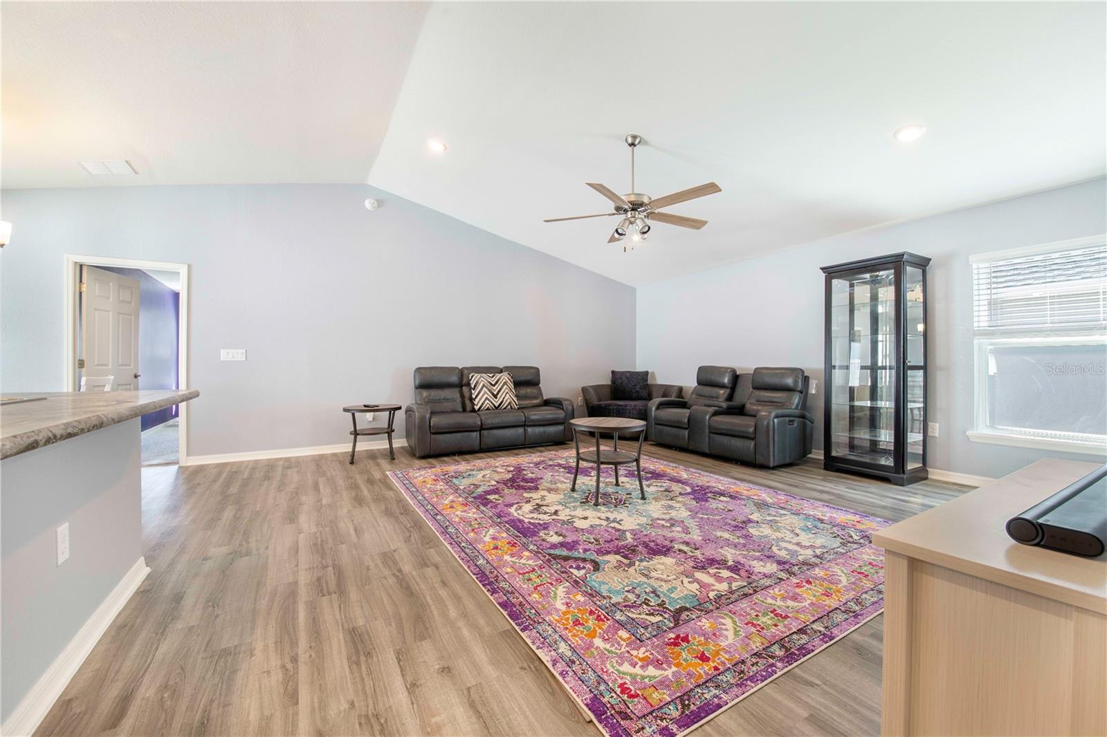 Image 5 of 37 For 941 Aruba Avenue