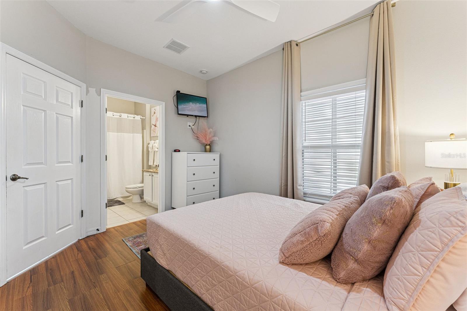 Image 18 of 72 For 8572 Bay Lilly Loop